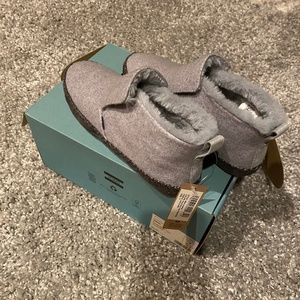 TOMS Women’s Slippers